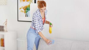 Простые и эффективные способы очистки мебели в домашних условиях